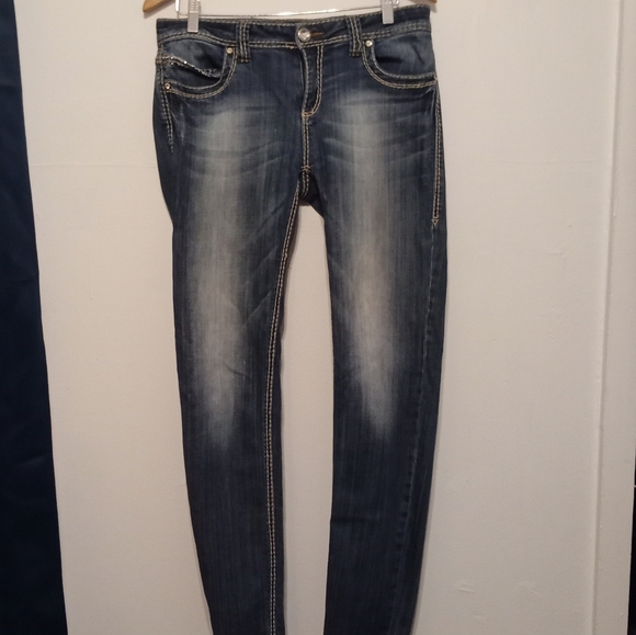 JUNIORS CELLO JEANS Studded Bling Style Skinny Stretch Medium Wash SIZE 13 - Picture 2 of 6